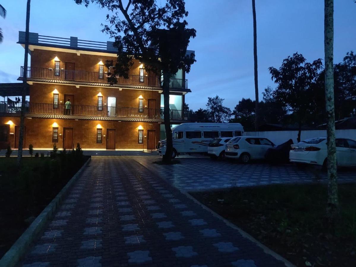 Dolphin Enclave Service Studio Apartments Kalpetta Εξωτερικό φωτογραφία