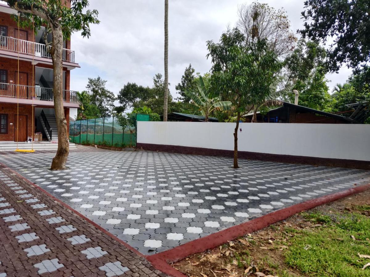 Dolphin Enclave Service Studio Apartments Kalpetta Εξωτερικό φωτογραφία