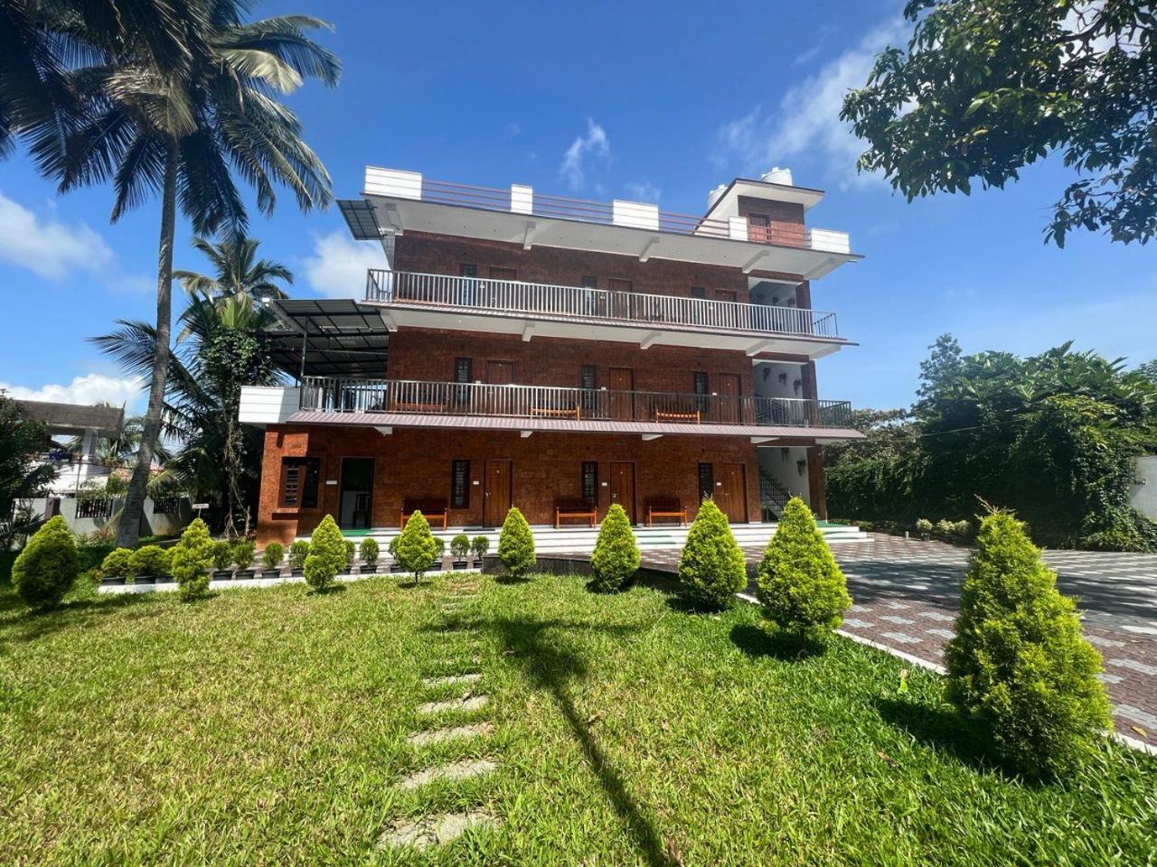 Dolphin Enclave Service Studio Apartments Kalpetta Εξωτερικό φωτογραφία