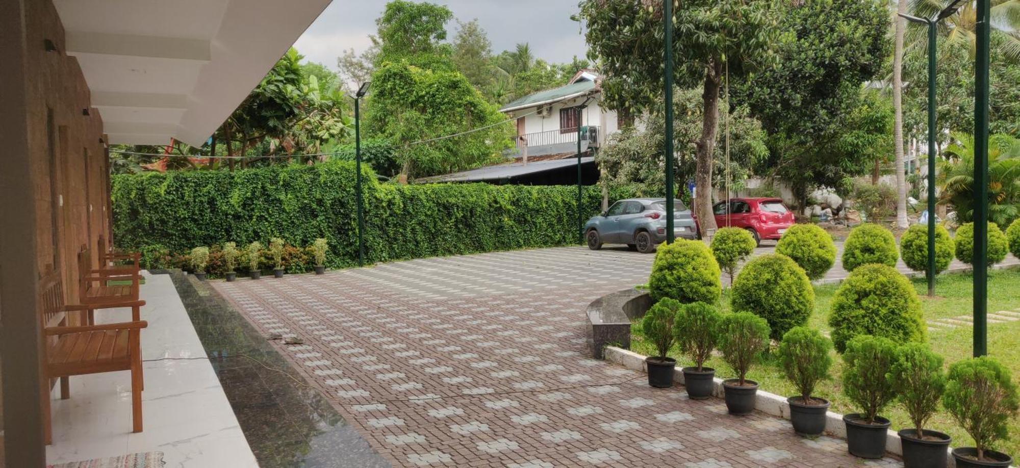 Dolphin Enclave Service Studio Apartments Kalpetta Εξωτερικό φωτογραφία